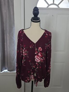 NWT Loveriche Women’s Burgundy Floral V-Neck Blouse with Tie Front Size Medium